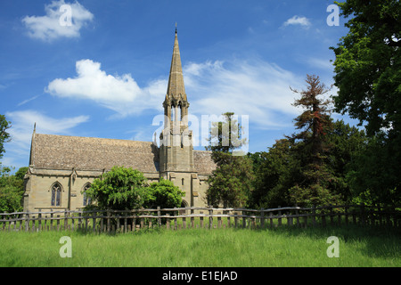 St Leonard chiesa (1851), Charlecote Warwickshire, Inghilterra, Regno Unito Foto Stock