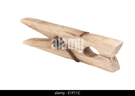 Clothespin in legno isolato su sfondo bianco Foto Stock