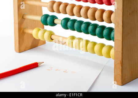 Abacus tradizionale con colorate perline di legno Foto Stock
