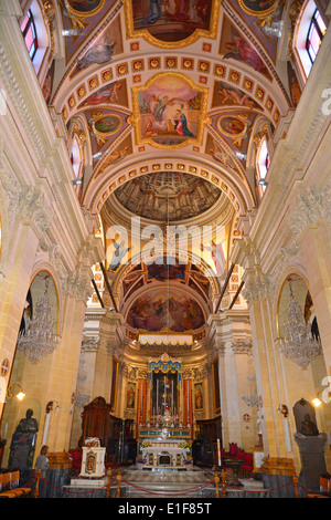Interno navata centrale del Duomo di assunzione, la Cittadella, la città di Victoria, Gozo (Għawdex), Regione di Gozo, Repubblica di Malta Foto Stock