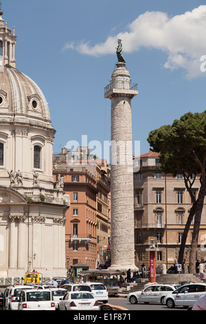II secolo d.C., colonna di Traiano, situata nel Foro Traiano, Roma Italia Europa Foto Stock