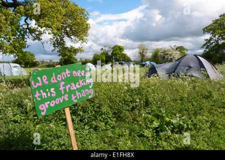 Upton protezione comunitaria Camp, un anti-fracking protesta camp vicino a Chester. Foto Stock