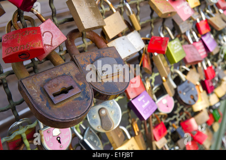 Gli armadietti sul ponte Foto Stock