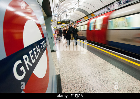 Stazione di Green Park sulla metropolitana di Londra, in Inghilterra, Regno Unito Foto Stock