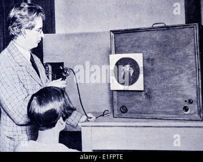 John Logie Baird il scienziato scozzese, ingegnere, innovatore e inventore del mondo la prima televisione negli anni Venti del Novecento Foto Stock