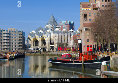 Modernizzato il vecchio porto di Rotterdam. Rotterdam è la seconda città più grande dei Paesi Bassi con oltre 600.000 residenti. Foto Stock