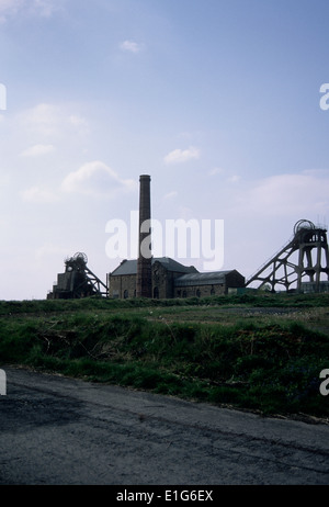 Conserve di paletta di data mining e Fossa delle lavorazioni sul Nottinghamshire Derbyshire confine in Pleasely. Foto Stock