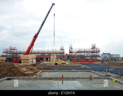 Un nuovo alloggiamento accessibile lo sviluppo in corso di costruzione a Redruth, Cornwall, Regno Unito Foto Stock