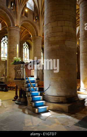 Pulpito di Tewkesbury Abbey, Gloucestershire, Inghilterra Foto Stock