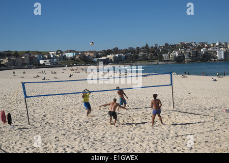 La spiaggia di Bondi in Australia in un giorno d'inverno di giugno, Sydney, NSW, Australia Foto Stock