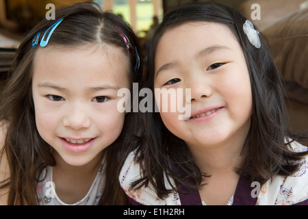 Ritratto di due ragazze Foto Stock