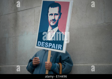 Protesta Anti-Assad sulla Siria elezioni presidenziali giorno a Londra. Foto Stock