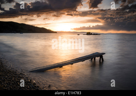 Pier al tramonto, Copacabana, Lago Titicaca, Bolivia Foto Stock