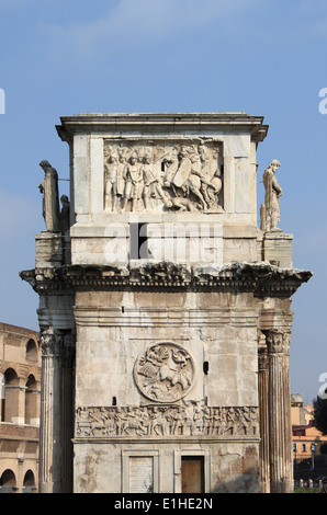 Lato laterale dell Arco di Costantino a Roma, Italia