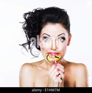 L'estasi. Funny Peppy donna con Yummy Lollipop Foto Stock