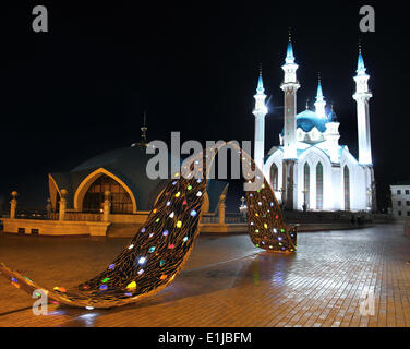 Kul Sharif moschea nel Cremlino di Kazan di notte Foto Stock