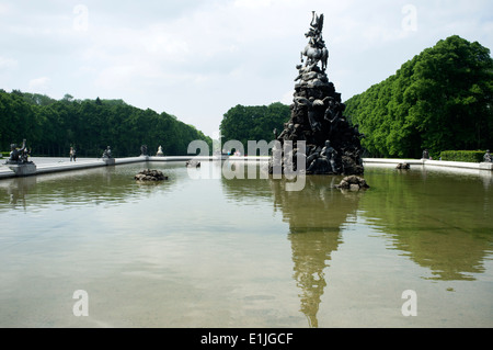 Herrenchiemsee è un complesso di edifici reali sulla Herreninsel, un'isola del Chiemsee, Baviera, Germania. Foto Stock