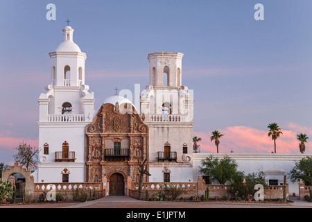 San Xavier del Bac missione (fondata 1700, attuale struttura 1797), Tucson, Arizona USA Foto Stock