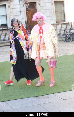 Grayson Perry alla Royal Academy Summer Exhibition Party presso la Royal Academy, Piccadilly, Londra, Regno Unito il 4 giugno 2014 Foto di Brian Jordan Foto Stock