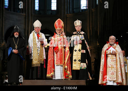 Armena Cattolica celebrazione nella Cattedrale di Parigi Foto Stock