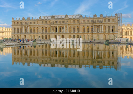 Versailles Chateau vista sulla fontana vicino a Parigi, Francia Foto Stock
