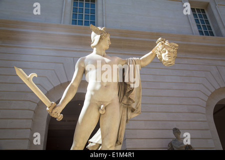 Statua di Perseo tenendo la testa della Medusa, Metropolitan Museum of Art di New York Foto Stock