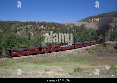 Stati Uniti d'America, nel New Mexico e del Colorado, Cumbres & Toltec Scenic Railroad, pietra miliare storica nazionale, strette guage, locomotiva a vapore Foto Stock