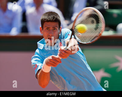 Parigi, Francia. 05 Giugno, 2014. Campo da tennis, aperto francese, Roland Garros, Novak Djokovic (SRB) Credito: Henk Koster/Alamy Live News Foto Stock