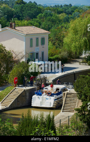 France, Languedoc-Roussillon, Aude (11), il Canal du Midi, serratura di Pechlaurier Foto Stock