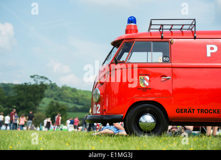 VW Volkswagen split screen van camion dei pompieri a VW mostra. Inghilterra Foto Stock