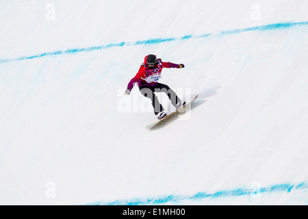 Sina Candrian (SWI) competere nel Signore di Snowboard Slopestyle presso i Giochi Olimpici Invernali, Sochi 2014 Foto Stock