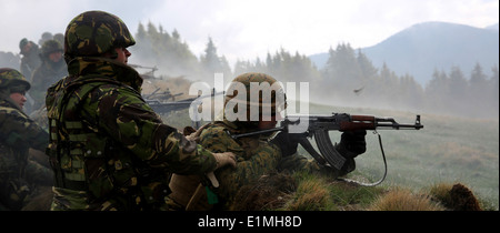 Stati Uniti Marine Corps Cpl. Matthew Haines, un mortarman con il 3° Battaglione, 8° Reggimento Marine, assegnato al Mar Nero Rotationa Foto Stock