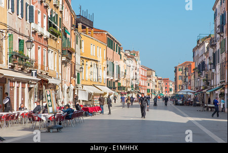 Venezia, Italia - 14 Marzo 2014: Street Rio Tera Giuseppe Garibaldi Foto Stock