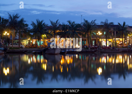 Vecchia città di Hoi An di notte Foto Stock