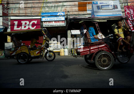 Negros Oriental, DUMAGUETE, PHILIPINS. 27 Maggio, 2014. Una vita quotidiana nella città di Dumaguete il 27 maggio 2014. Dumaguete è una vivace città situato a circa 650 Km. a sud di Manila, la capitale delle Filippine.ARMANDO ARORIZO © Armando Arorizo/Prensa Internacional/ZUMAPRESS.com/Alamy Live News Foto Stock
