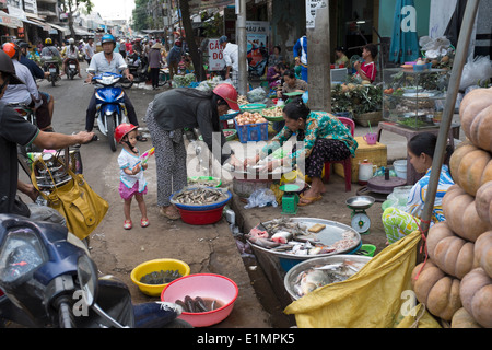 Strada del mercato di Can Tho Vietnam Foto Stock