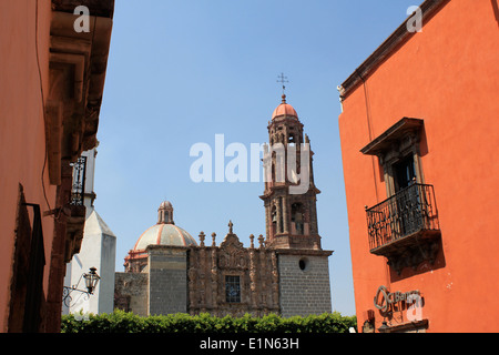 Chiesa vedere in San Miguel De Allende, Guanajuato, Messico Foto Stock