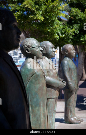 Sud Africa, Cape Town, quattro statue in bronzo di Albert Luthuli, Arch Vescovo Desmund Tutu, FW de Klerk e Nelson Mandella. Foto Stock