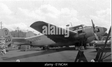 La Charles M. Daniels Collection include immagini storiche di aerei Lockheed, che mostrano il contributo dell'azienda all'aviazione attraverso i suoi vari modelli e innovazioni nella tecnologia di volo. Foto Stock