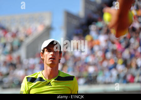 Roland Garros di Parigi, Francia. Il 6 giugno, 2014. Open di Francia di Tennis campionati. Mens singles semi-finale. Rafael Nadal (ESP) versus Andy Murray (GB). Nadal ha vinto da 6-3 6-2 6-1 a raggiungere la finale contro Djokovic. Andy Murray (GBR) Credito: Azione Sport Plus/Alamy Live News Foto Stock