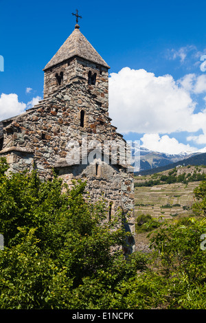 Tutti i Santi cappella sopra la città di Sion, nei pressi del castello di valere nel canton vallese, Svizzera Foto Stock