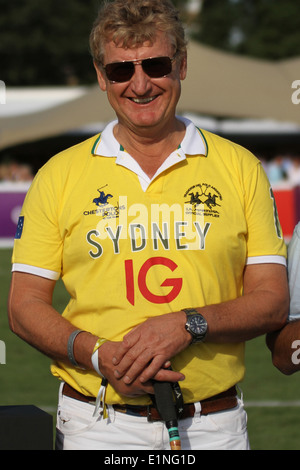 Angus James del team di Sydney al polo Chestertons nel parco 2014 Foto Stock