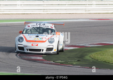 PORSCHE 997 CUP GTC del DRIVE TECHNOLOGY ITALIA Team, pilotato da BODEGA Giuseppe (ITA) e maestri Stefano (ITA) Foto Stock