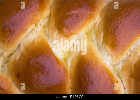 Pane appena sfornato brioche. Francese pasticceria arricchito. Foto Stock