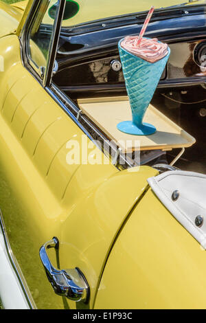 Dettaglio del 1960 Austin Metropolitan sul display a Bromley rievocazione dell'Automobilismo annuale di classic car show. Foto Stock