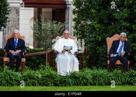 Città del Vaticano 08 giugno 2014 Incontro di preghiera scelti dal nostro Santo Padre Francesco ha invitato i Presidenti di Israele, Shimon Peres, e l'Autorità Palestinese Mahmoud Abbas Foto Stock