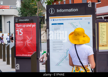 Brisbane Australia, Queensland South Brisbane Station, Queensland Rail City Network, treno, TransLink, trasporti pubblici, Brisbane Convention & ed Exhi Foto Stock