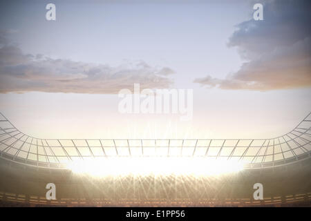 Grande stadio di calcio con faretti Foto Stock