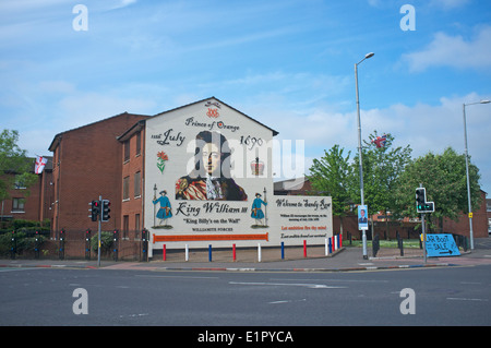 Principe di Orange murale sulla estremità di una casa in un quartiere protestante di Belfast, Irlanda del Nord Foto Stock