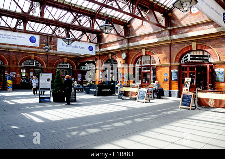 Concourse di Moro Street Stazione Ferroviaria, Birmingham, Inghilterra, Regno Unito, Europa occidentale. Foto Stock